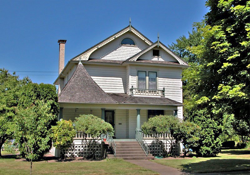 Roth, 1113 Cottage Street NE in Grant (LL)